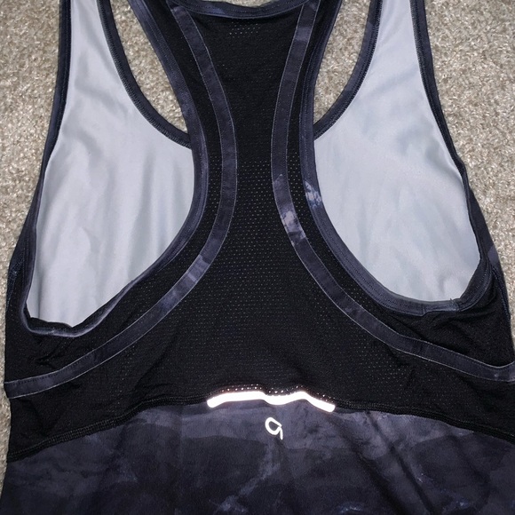 Gap Fit Black and Blue tank top size S - Picture 8 of 8